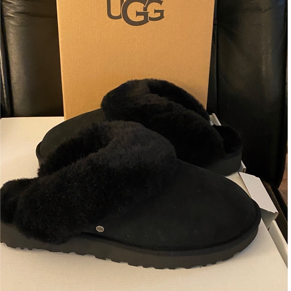 Ugg Classic Slipper Ii - image 1